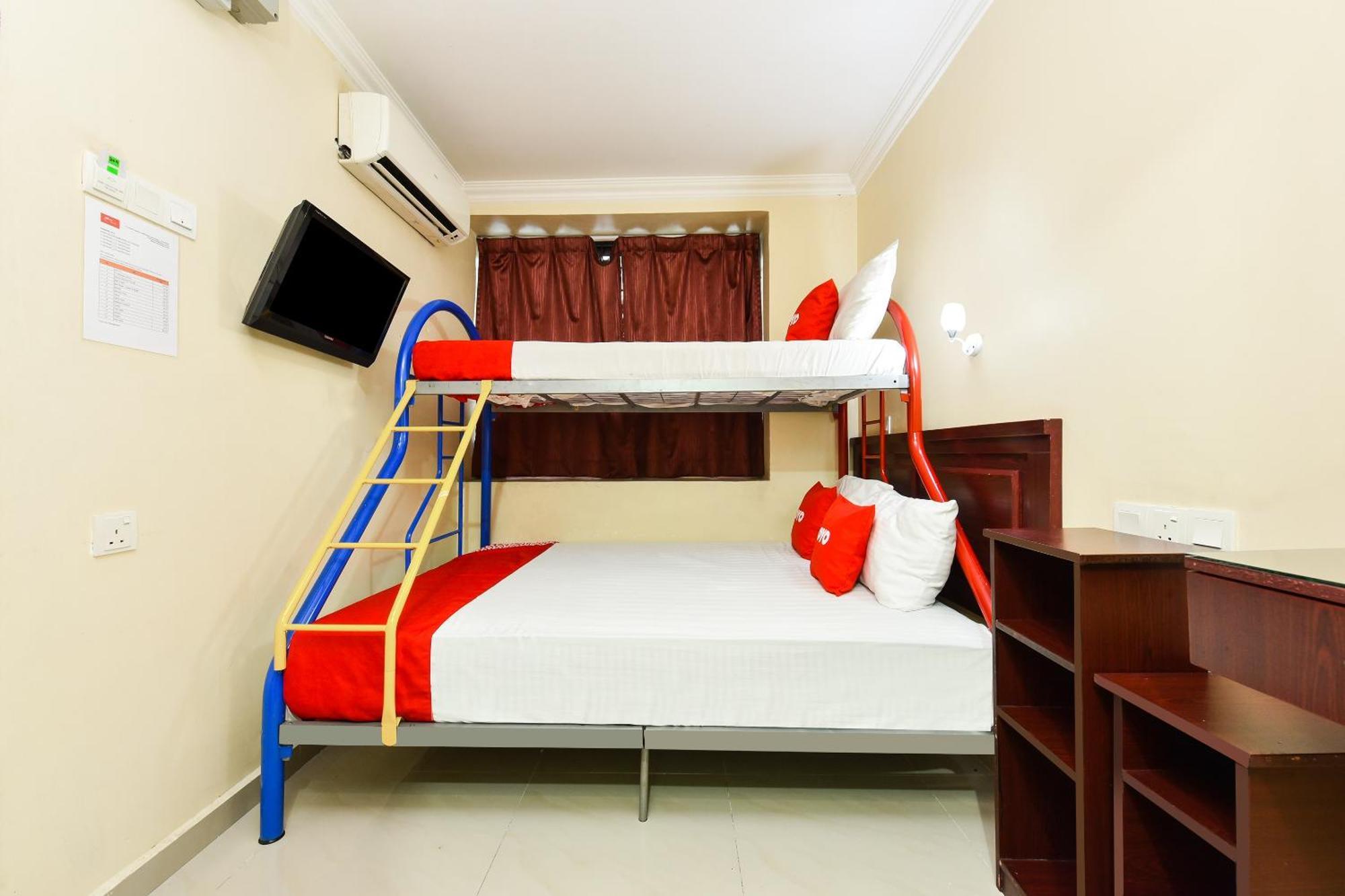 Super Oyo 90562 J Hotel Pj Petaling Jaya Extérieur photo