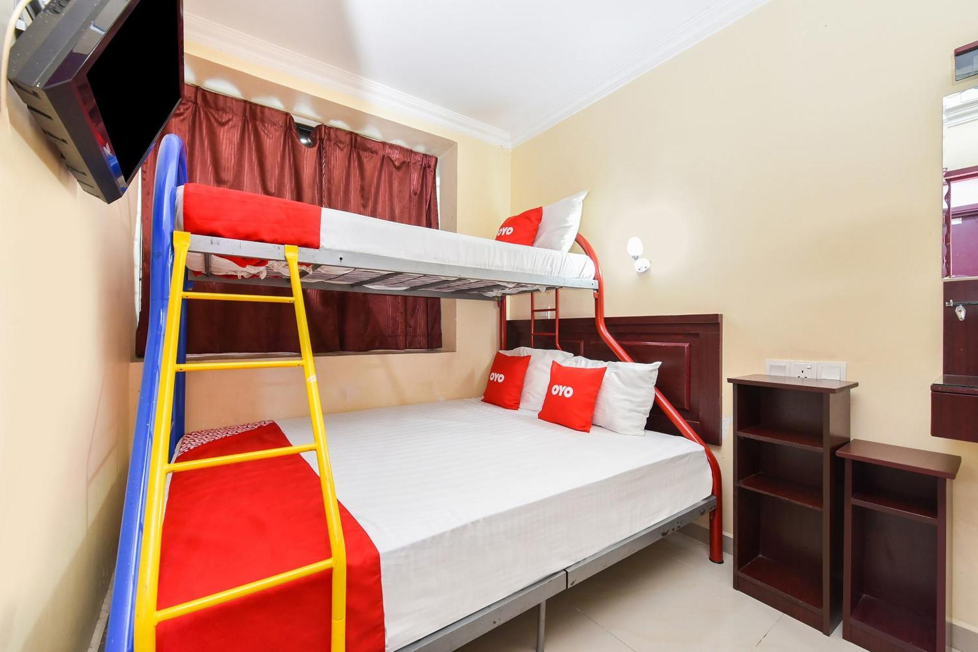 Super Oyo 90562 J Hotel Pj Petaling Jaya Extérieur photo