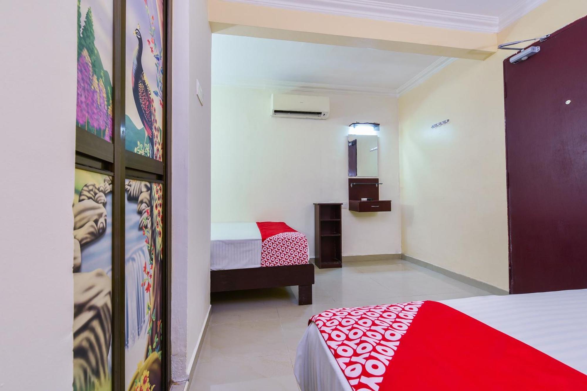 Super Oyo 90562 J Hotel Pj Petaling Jaya Extérieur photo