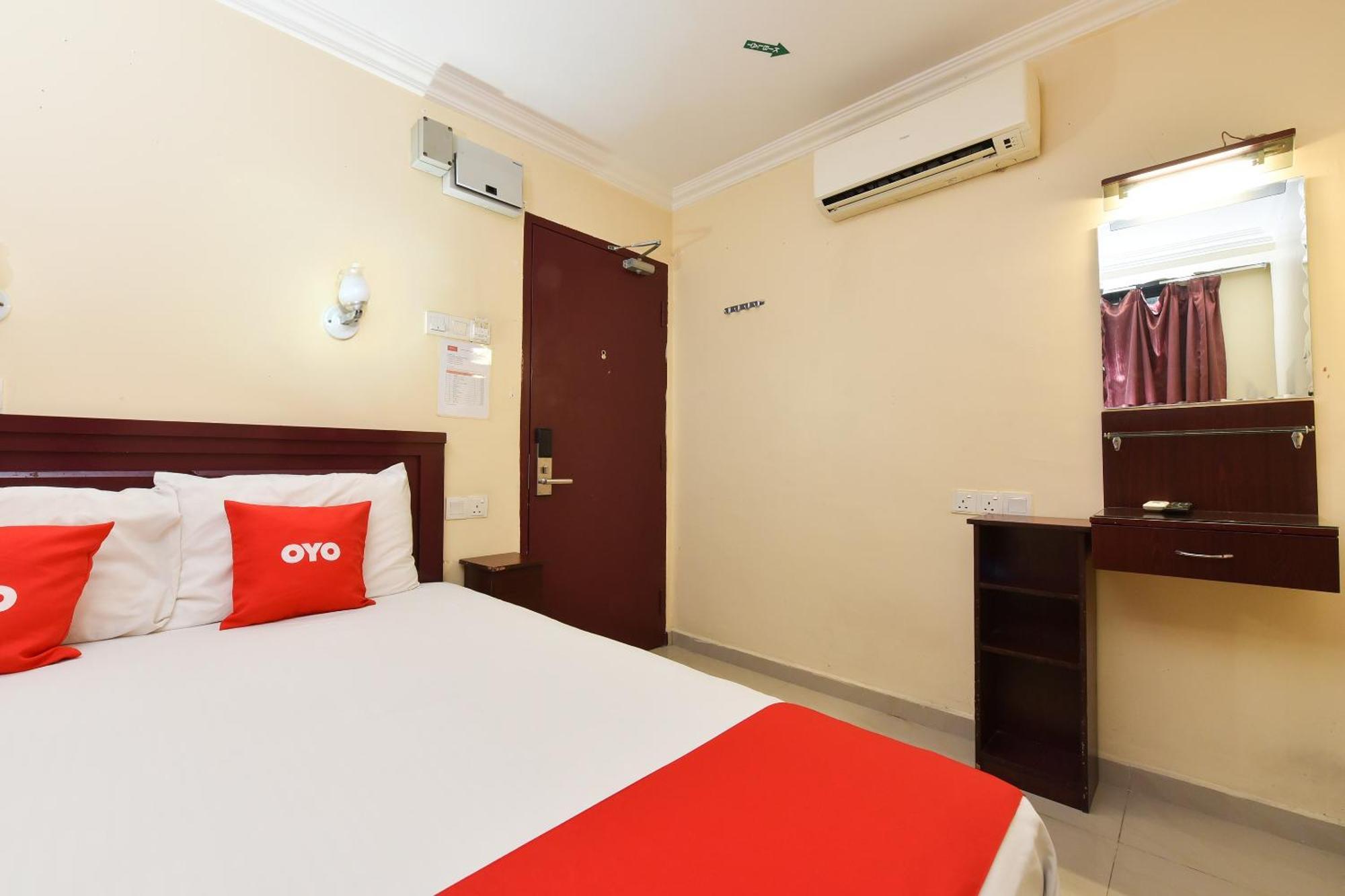 Super Oyo 90562 J Hotel Pj Petaling Jaya Extérieur photo