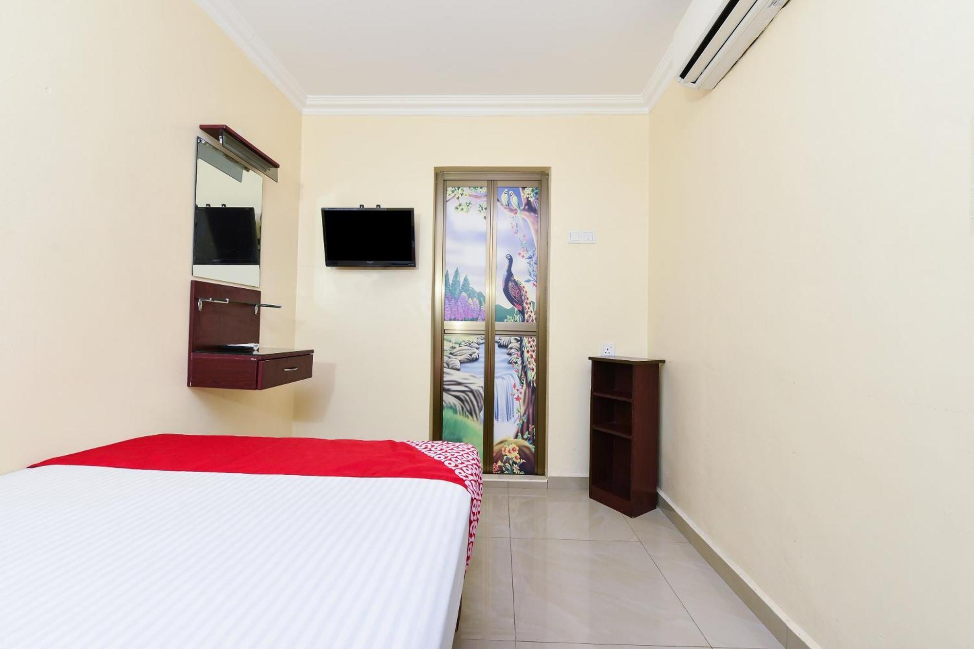 Super Oyo 90562 J Hotel Pj Petaling Jaya Extérieur photo